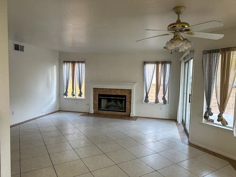 36535 Jenna Ln — Photo 7