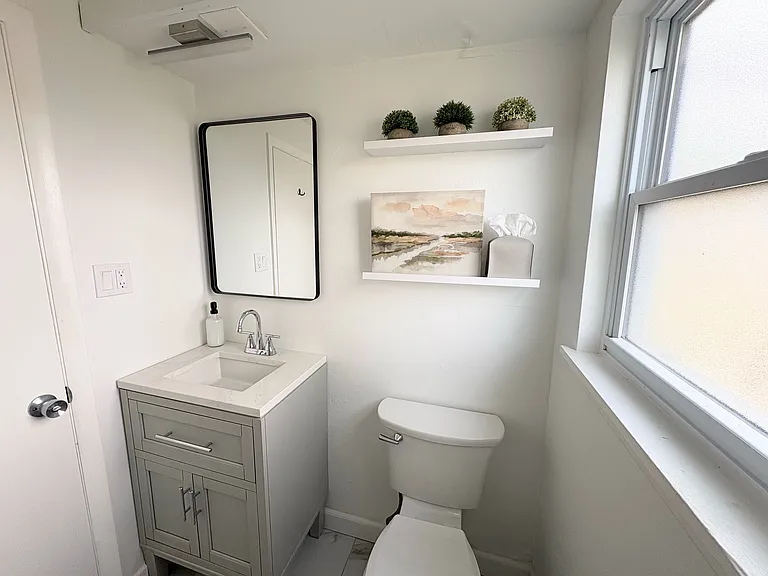 2421 N Sage St #B — Photo 18