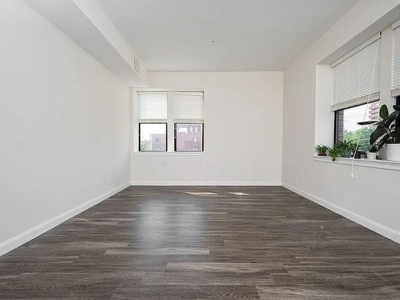 2nd image of 1022 Hancock St #205