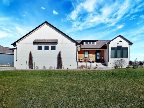 2000 N Clearstone St, Goddard, KS 67052