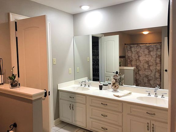 4th image of 27 Alta Vista Cv