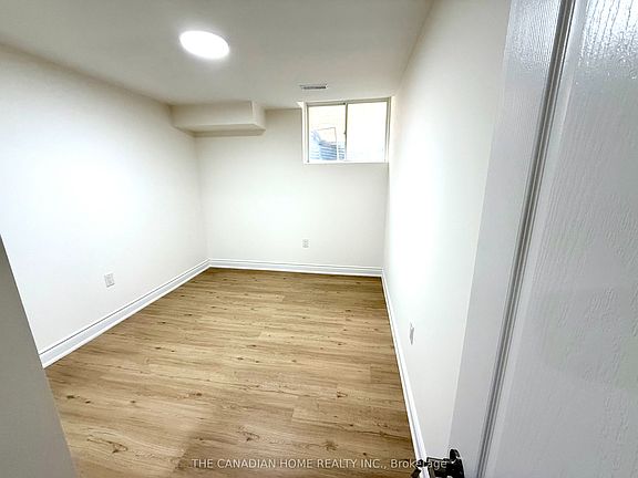 4th image of 70 Abercrombie Cres