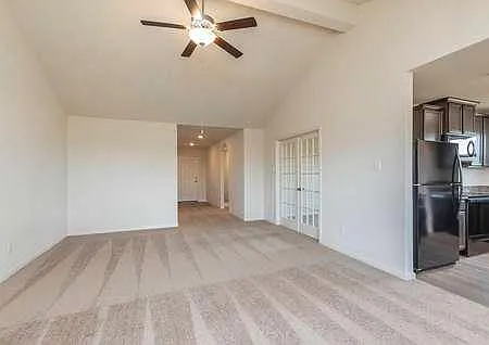 120 Caboose Ct — Photo 3