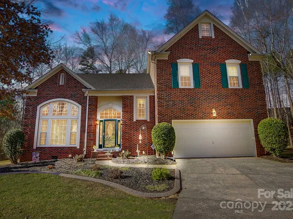 1000 Weeping Willow Ln, Matthews, NC 28105