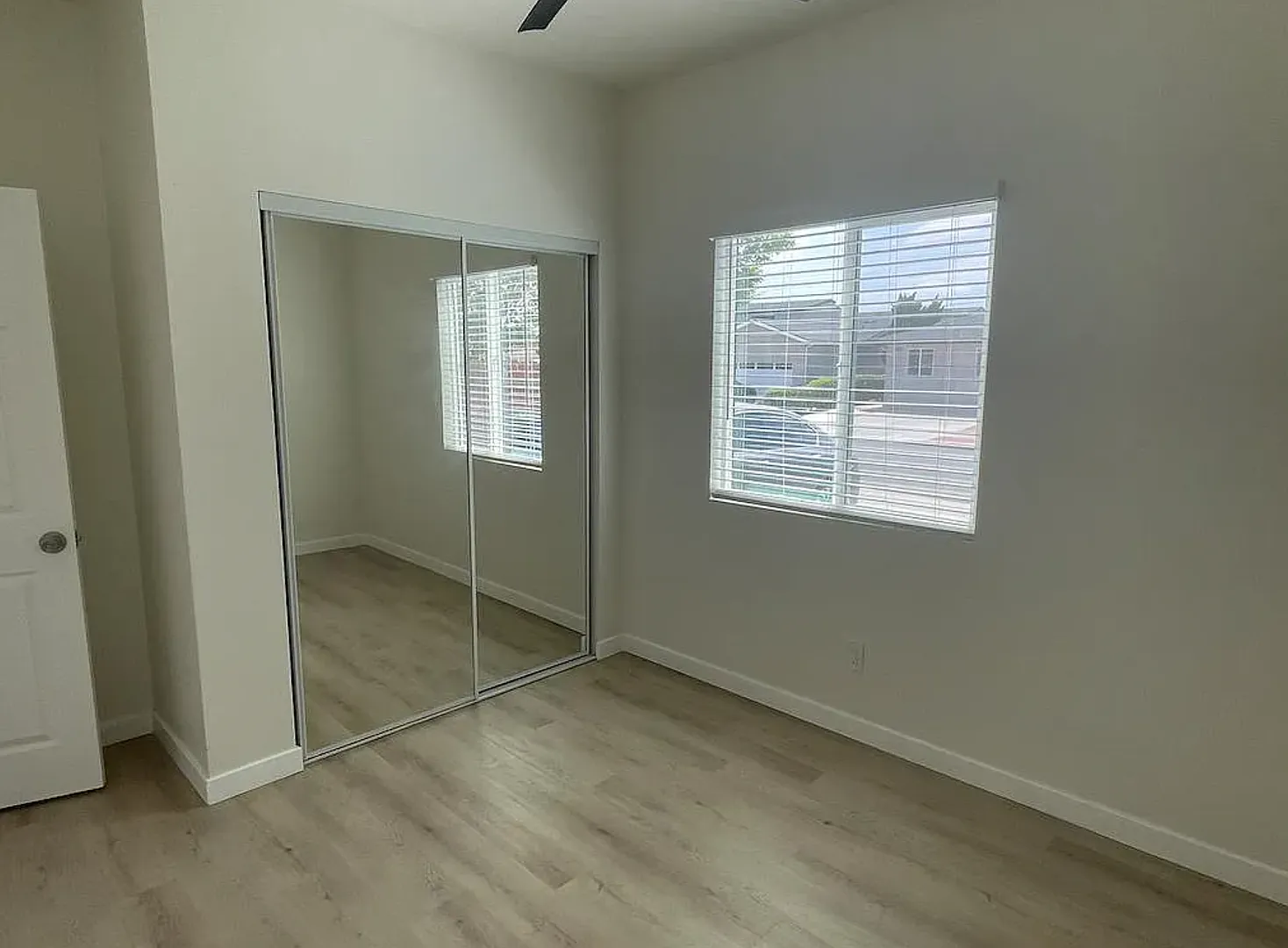 5503-5507 1/2 Mary Lane Dr — Photo 3