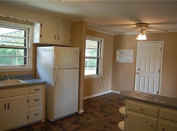 5th image of 283 Clovernook Dr