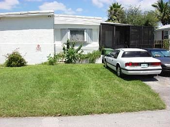 3rd image of 21641 NW 8th Ct