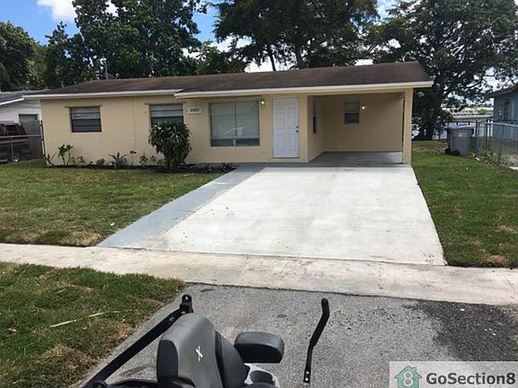 4th image of 2200 NW 10th Ct