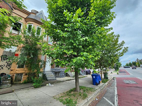 5th image of 2112 N Fulton Ave