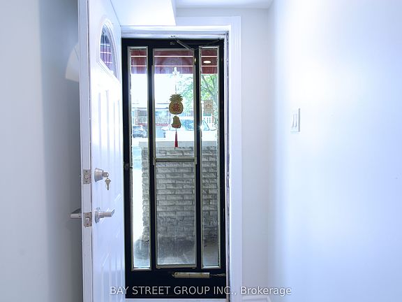 3rd image of 117 Pindar Cres #Basement