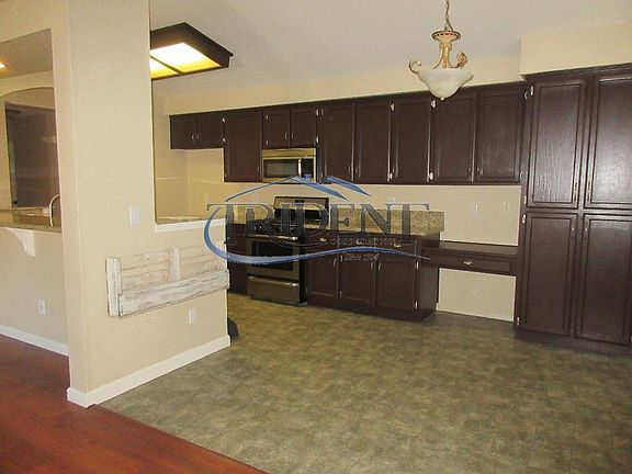 5th image of 1965 Whispering Oaks Ct