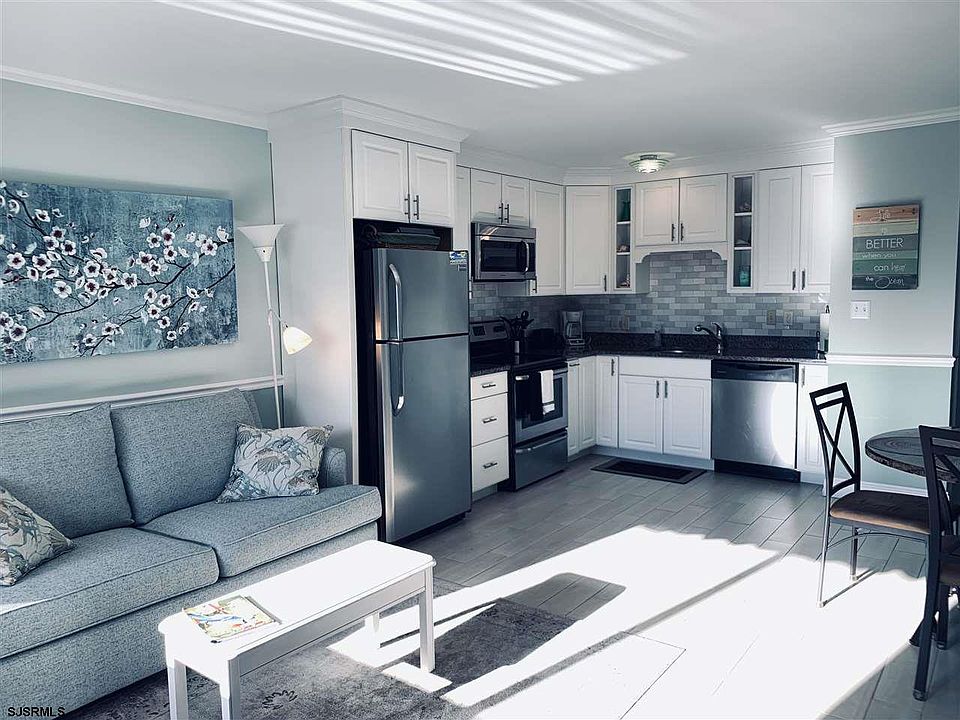 1st image of 1008 Wesley Ave #410