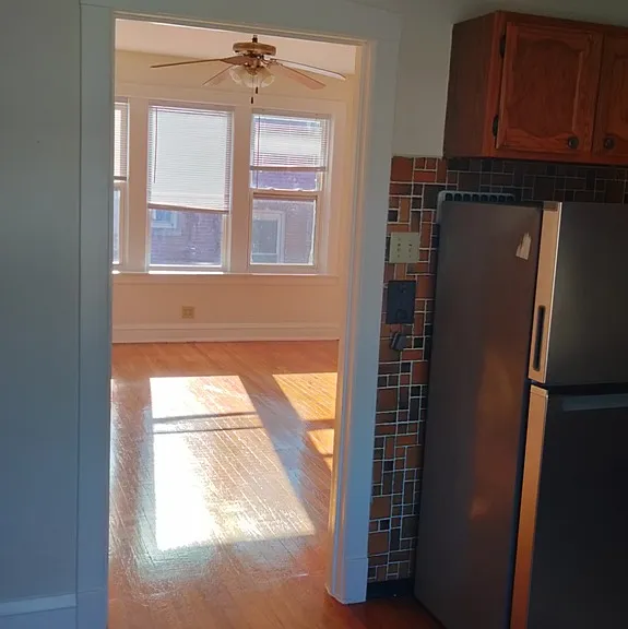 3121 W Foster Ave #3 — Photo 3