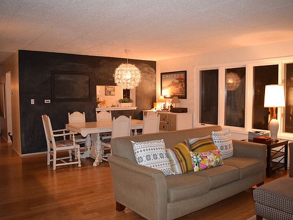 4th image of 9739 Mill Ct E #B1