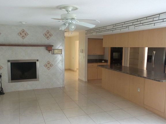4th image of 828 Black Duck Dr