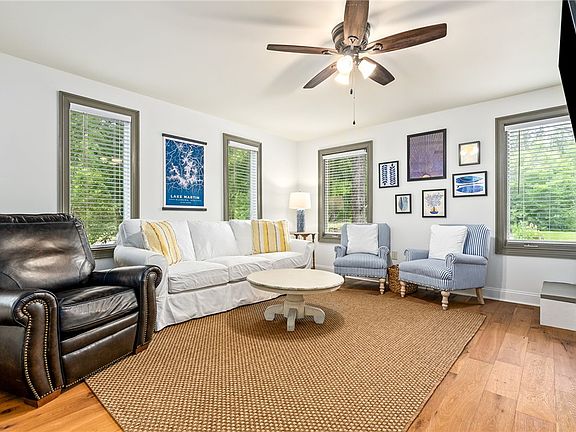 4th image of 515 Warrior Ln