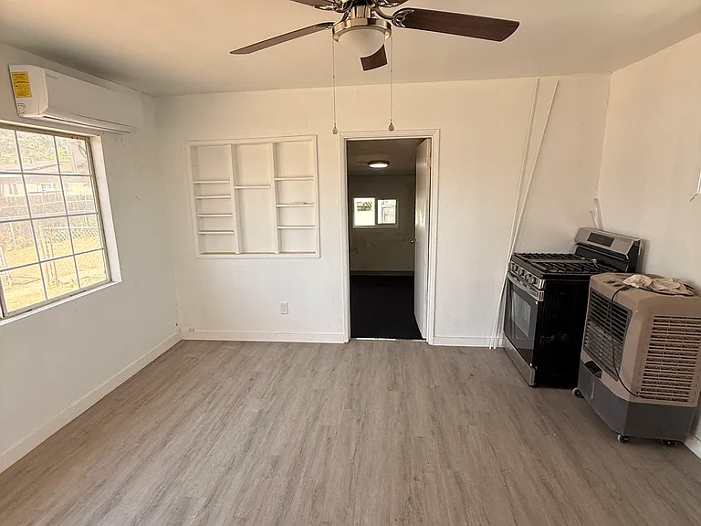 10916 Santa Rosa Ave #B — Photo 4