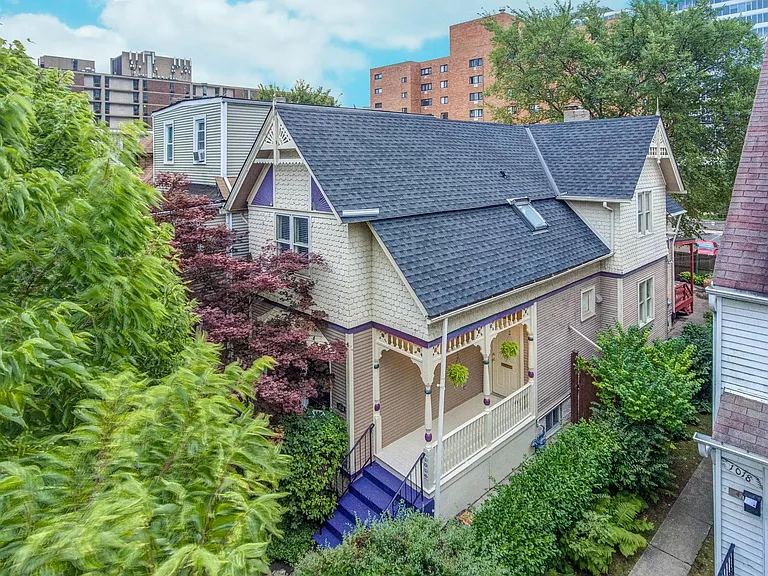 1016 Garnett Pl — Photo 1