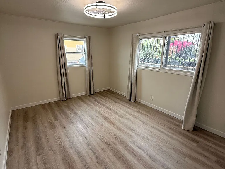 1475 Venice Blvd. — Photo 4