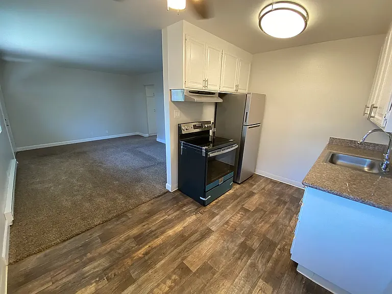 Mosaic Apartments — Photo 1