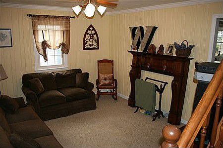 L/R W/CARPET, CROWN MOLDING, CEILING FAN