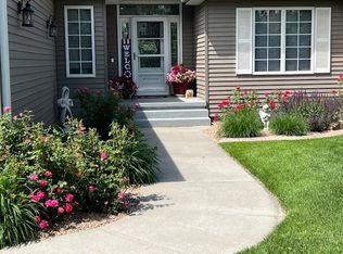 504 Huron Dr, Kearney, NE 68847