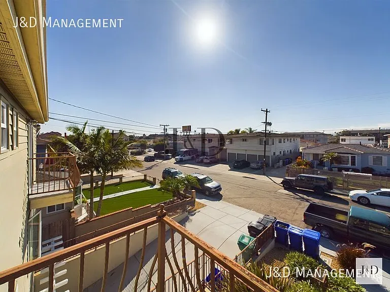 3036 Oliphant St #1 — Photo 23
