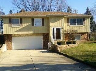 2N415 Pearl Ave, Glen Ellyn, IL 60137