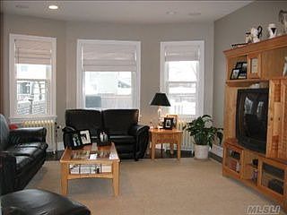 4th image of 37 Main St