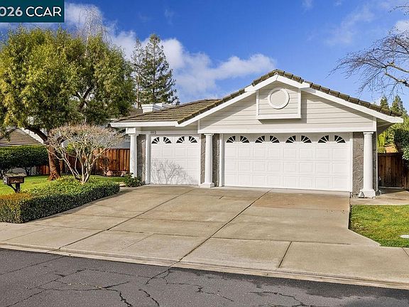 2nd image of 4283 Knollview Dr