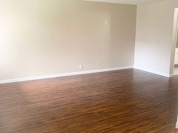 3rd image of 1135 W I St APT 4