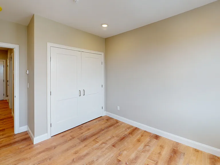 100 Revere St — Photo 22