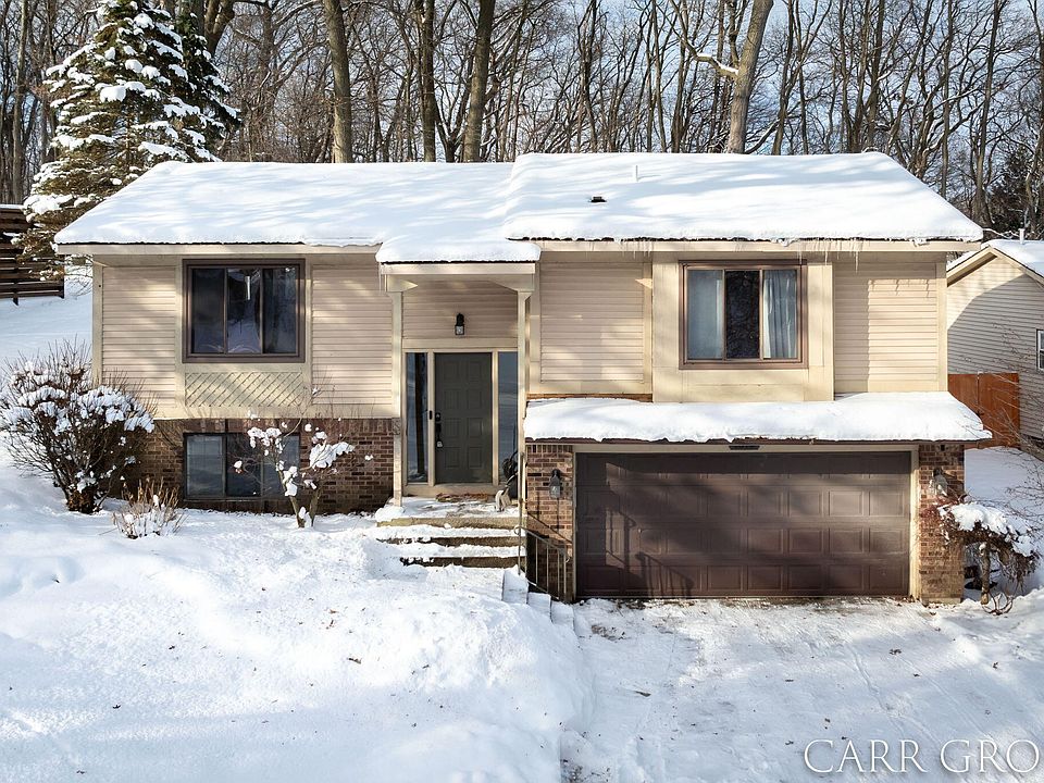 1st image of 1315 Gladstone Dr SE