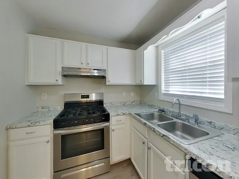 204 Campbell Dr — Photo 7