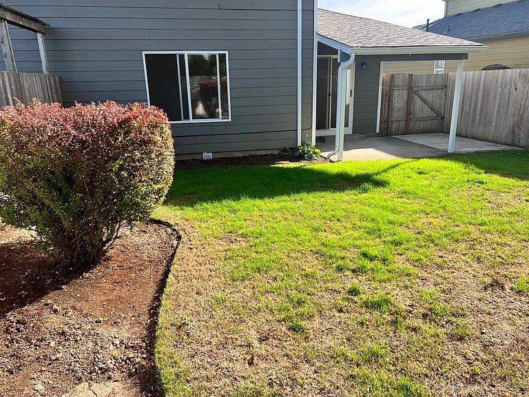 Country Glen Ave NE — Photo 3