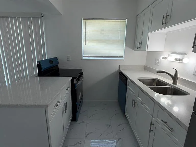 5325 Curry Ford Rd #D206 — Photo 10