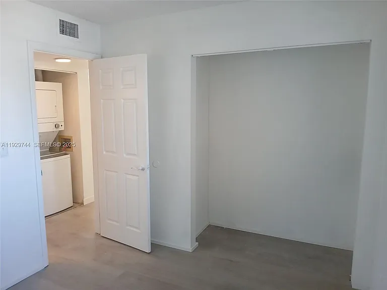 8740 N Sherman Cir #305 — Photo 11