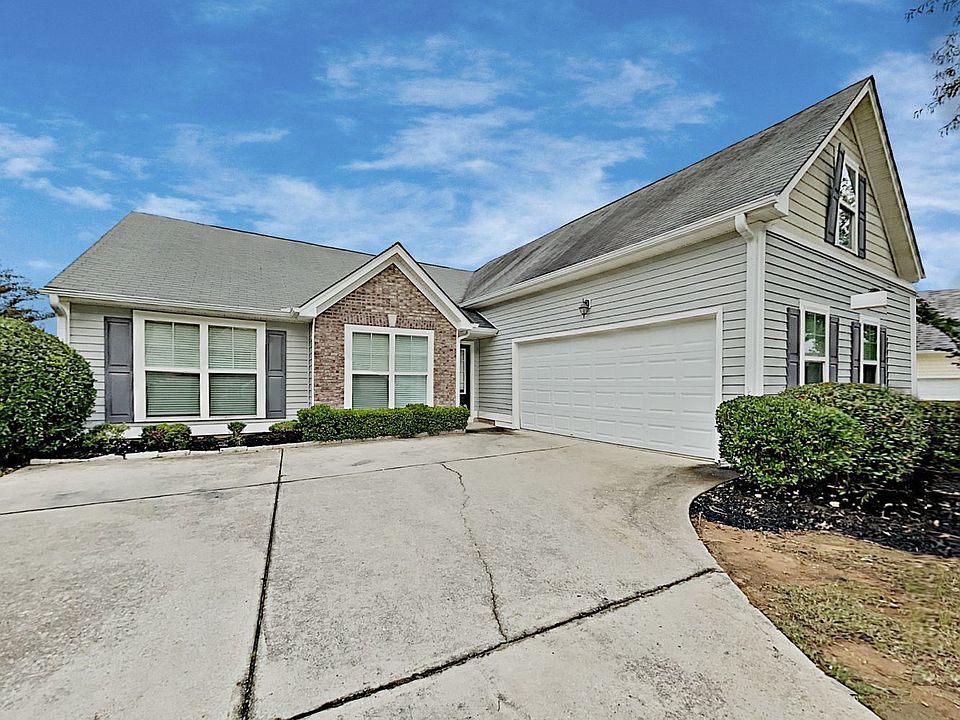 1st image of 3916 Pine Village Pl