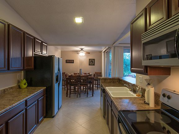 3rd image of 1746 S Palm Canyon Dr
