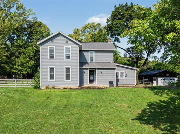 4905 Upper Valley Rd, Dayton, OH 45424