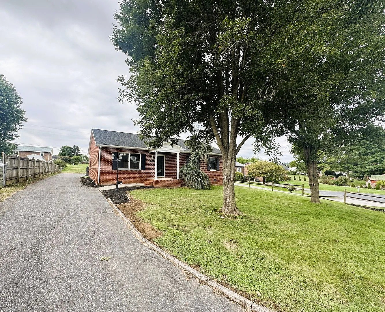 Detached ranch style home in Broadway, VA — Photo 1