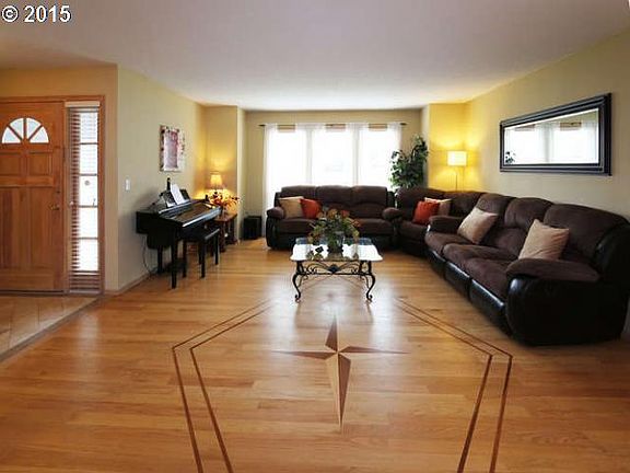 3rd image of 8412 NE 64th Cir