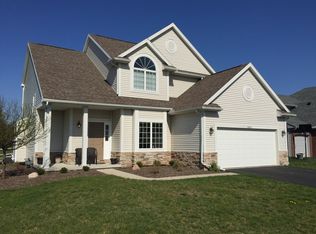 8255 Twin Creek Cir, Temperance, MI 48182