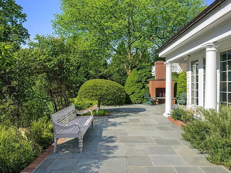 52 Ocean Ave — Photo 25