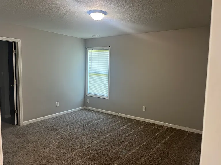7018 SW Wheatfield Ln — Photo 6
