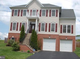 17608 Overlook Rd, Dumfries, VA 22026