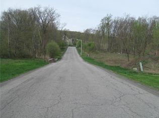 30 Cranberry Dr, Highland Mills, NY 10930