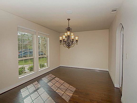 4th image of 6088 Sandwell Ct