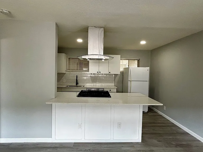 3304 Tom Green St #C — Photo 6