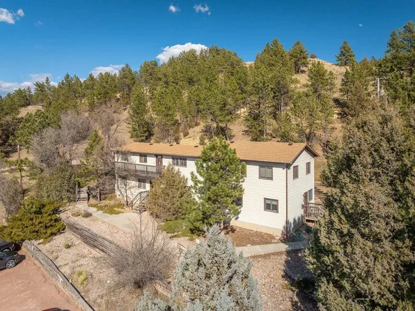 3 Canyon View Cir, Hot Springs, SD 57747